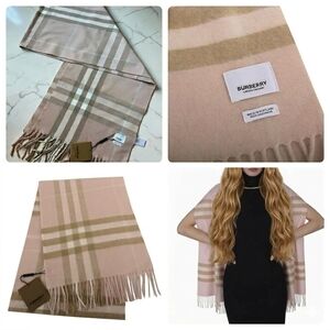 🔥NWT‼️ ✨Burberry✨ 100% Cashmere Pink Tan Beige Checkered Scarf Wrap Shawl